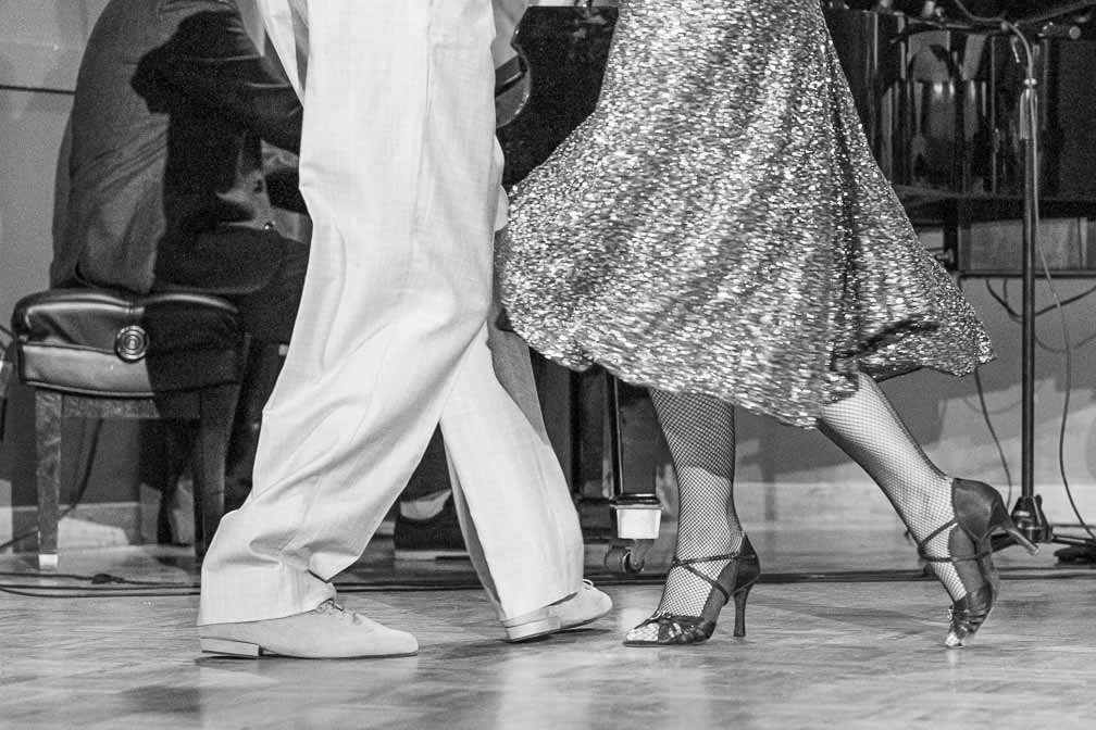 ILCE-7RM4  --  56mm F1.4 DC DN | Contemporary 018 -- 1/200 sec at f / 2.5 -- ISO 1600 -- 0 EV -- 