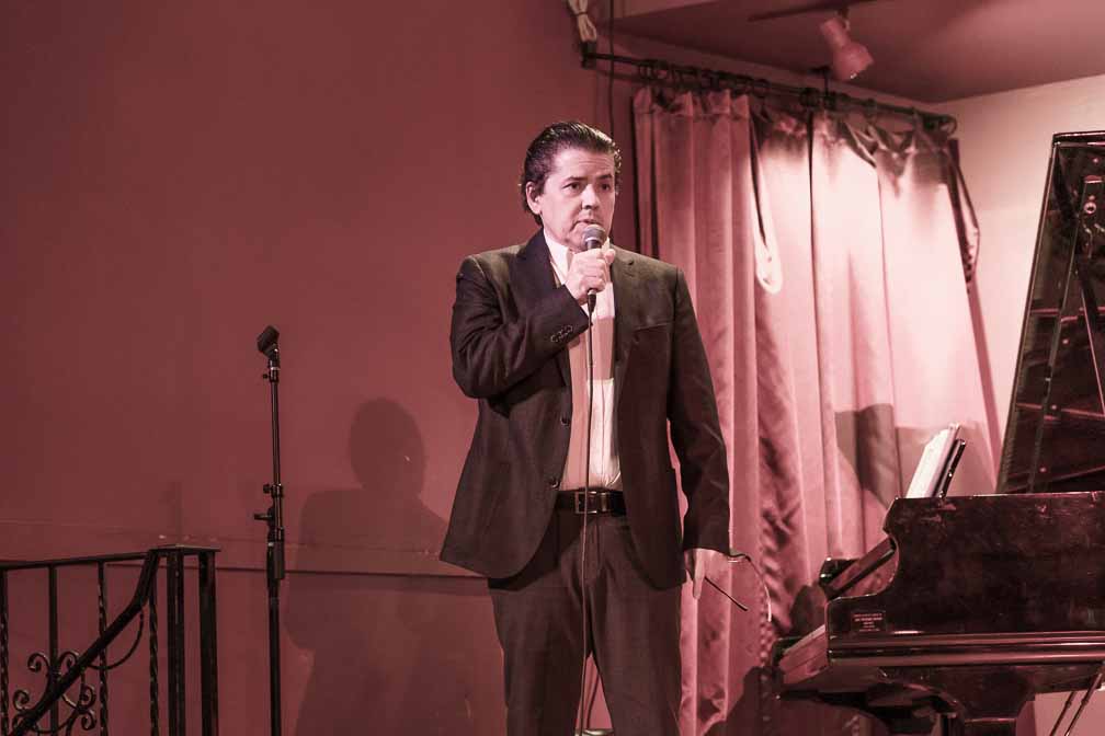 ILCE-7RM4  --  56mm F1.4 DC DN | Contemporary 018 -- 1/60 sec at f / 2.5 -- ISO 1600 -- 0 EV -- 