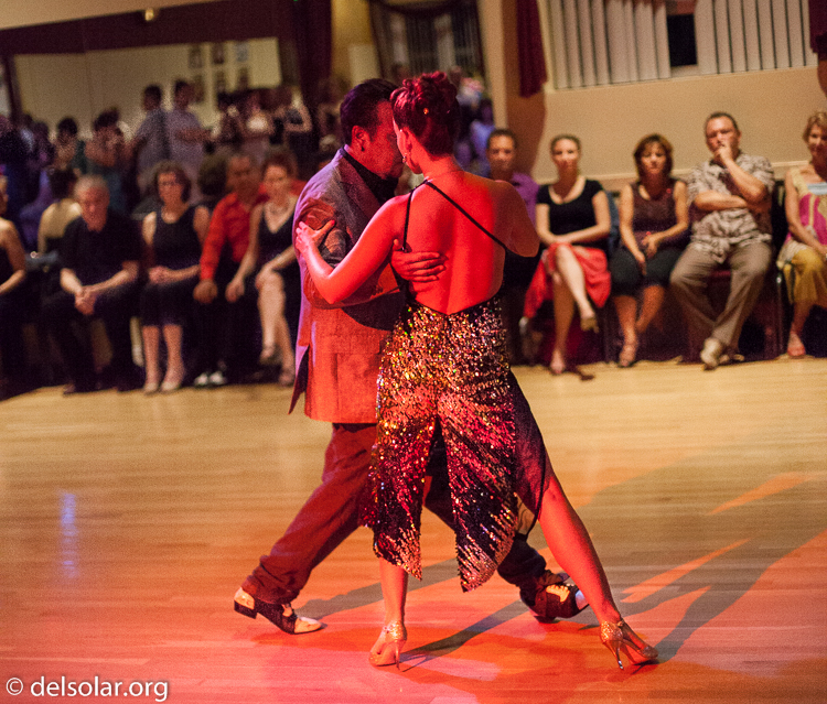 Canon EOS 5D Mark II  --  50 mm  --  EF50mm f/1.4 USM  