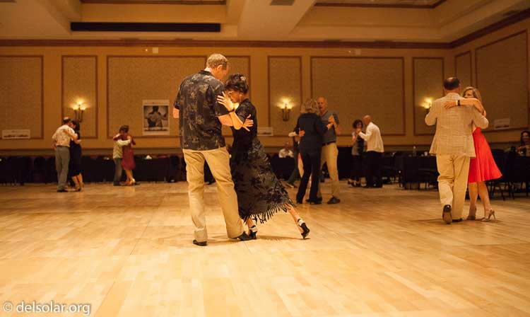 Canon EOS 5D Mark II  --  35 mm  --  35mm  