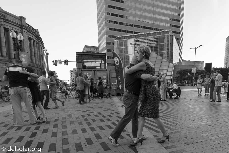 ILCE-6000  --  ---- -- 1/320 sec -- ISO 400 -- 0 EV -- 