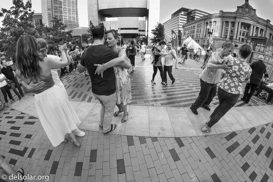 ILCE-6000  --  ---- -- 1/160 sec -- ISO 400 -- 0 EV -- 