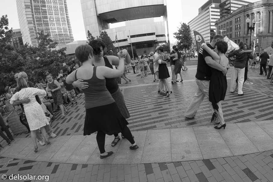 ILCE-6000  --  ---- -- 1/125 sec -- ISO 400 -- 0 EV -- 