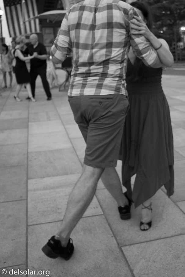 ILCE-6000  --  E 20mm F2.8 -- 1/400 sec at f / 3.2 -- ISO 800 -- 0 EV -- 