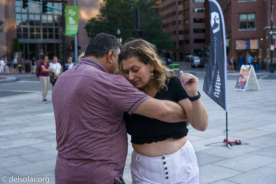 ILCE-6000  --  E 35mm F1.8 OSS -- 1/400 sec at f / 4.0 -- ISO 320 -- 0 EV -- 