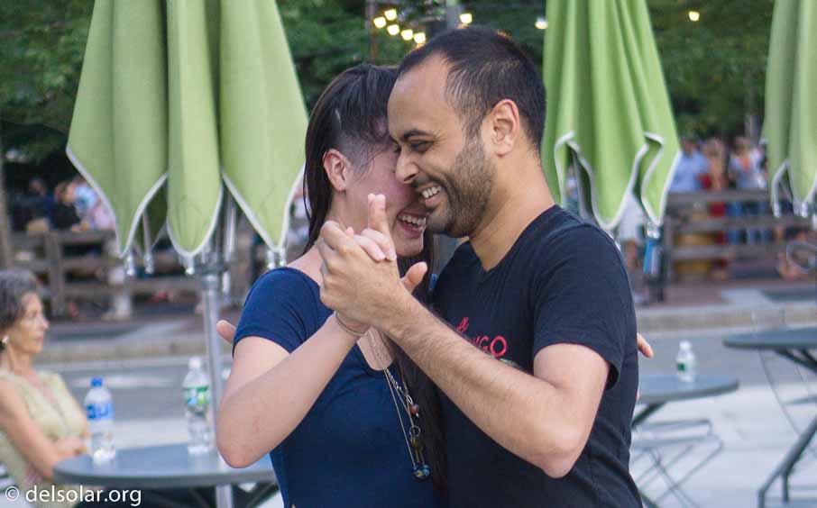 ILCE-6000  --  E 35mm F1.8 OSS -- 1/1000 sec at f / 2.0 -- ISO 640 -- 0 EV -- 