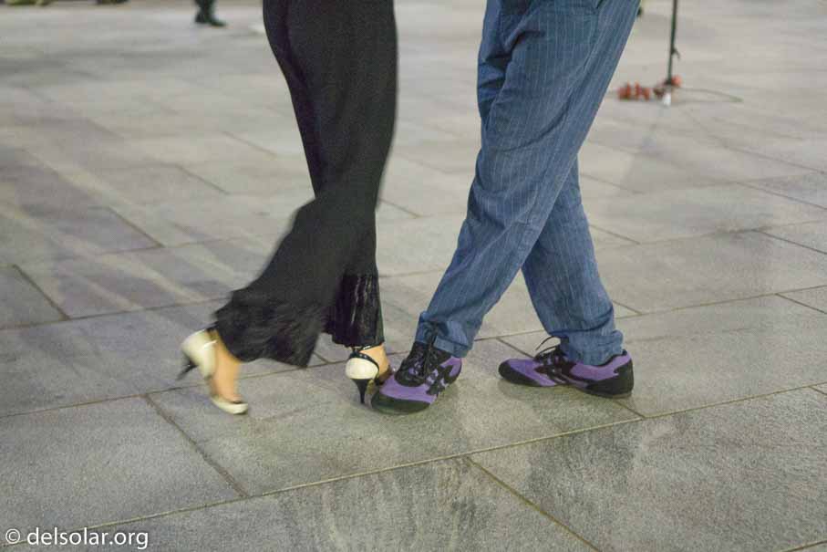 ILCE-6000  --  E 35mm F1.8 OSS -- 1/60 sec at f / 1.8 -- ISO 2500 -- 0 EV -- 