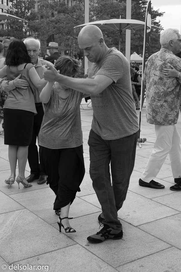 ILCE-6000  --  E 35mm F1.8 OSS -- 1/200 sec at f / 5.0 -- ISO 500 -- 0 EV -- 