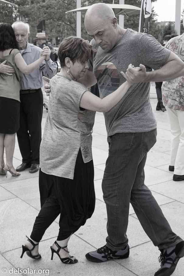 ILCE-6000  --  E 35mm F1.8 OSS -- 1/200 sec at f / 5.0 -- ISO 500 -- 0 EV -- 