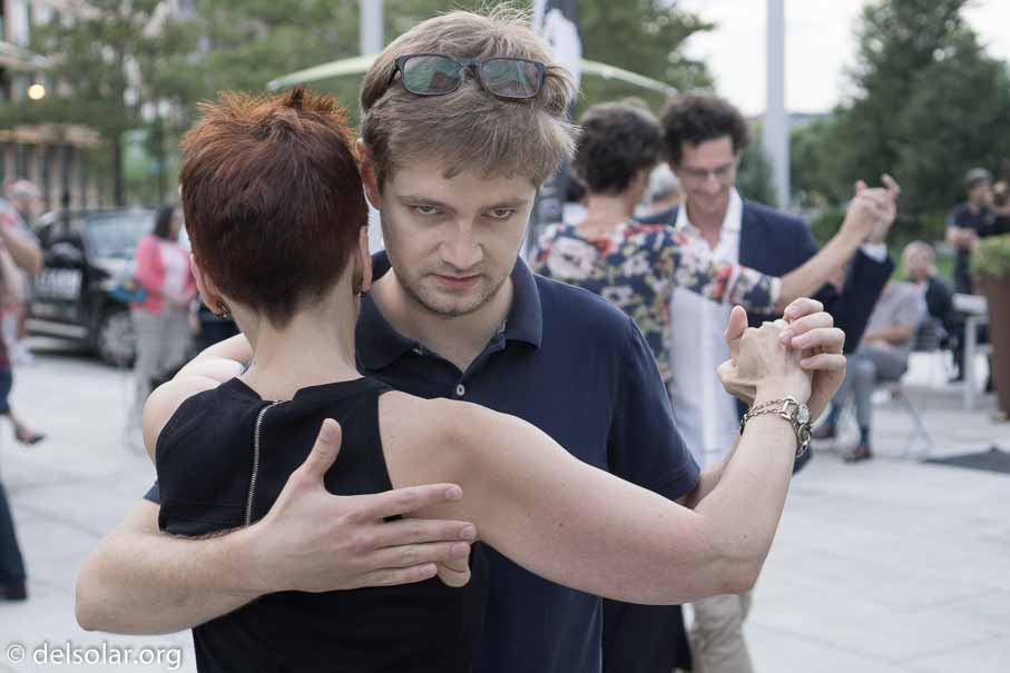 ILCE-6000  --  E 35mm F1.8 OSS -- 1/200 sec at f / 3.2 -- ISO 500 -- 0 EV -- 