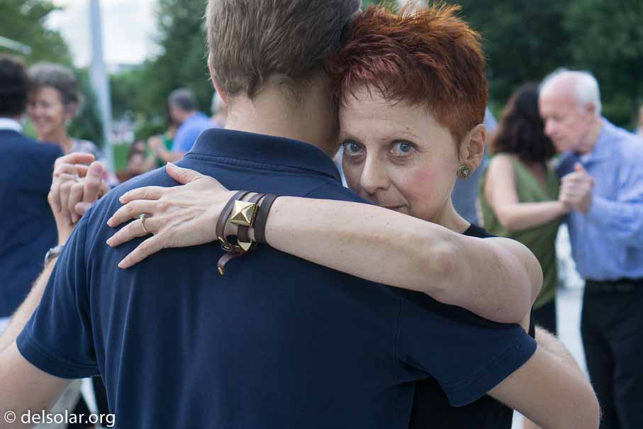 ILCE-6000  --  E 35mm F1.8 OSS -- 1/200 sec at f / 3.2 -- ISO 500 -- 0 EV -- 