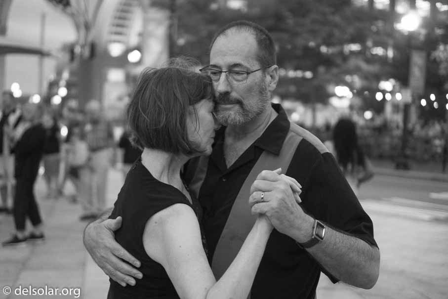 ILCE-6000  --  E 35mm F1.8 OSS -- 1/320 sec at f / 1.8 -- ISO 2500 -- 0 EV -- 