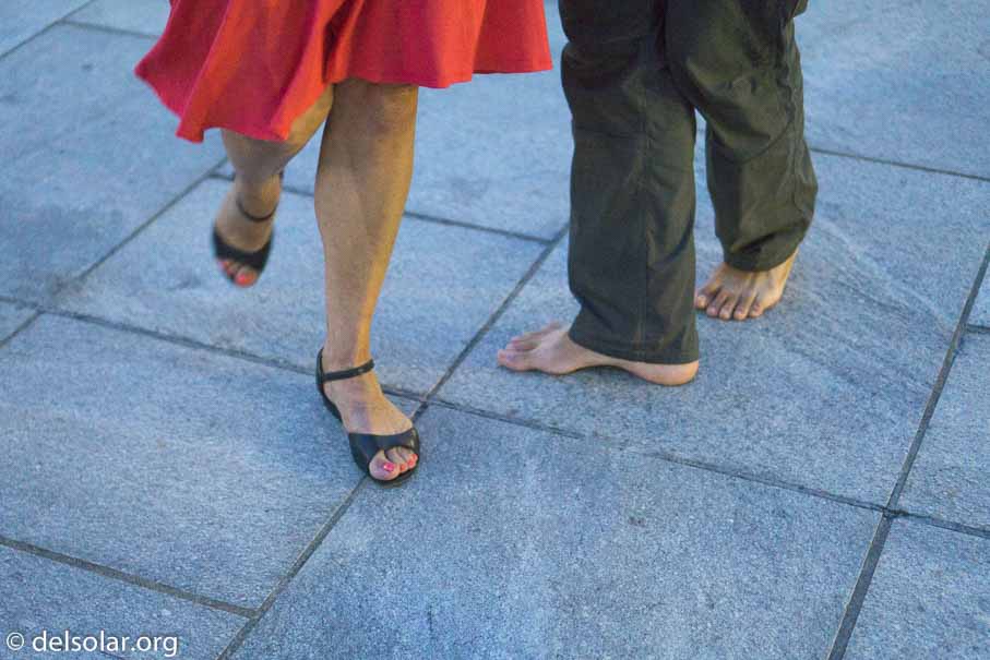 ILCE-6000  --  E 35mm F1.8 OSS -- 1/200 sec at f / 1.8 -- ISO 2500 -- 0 EV -- 