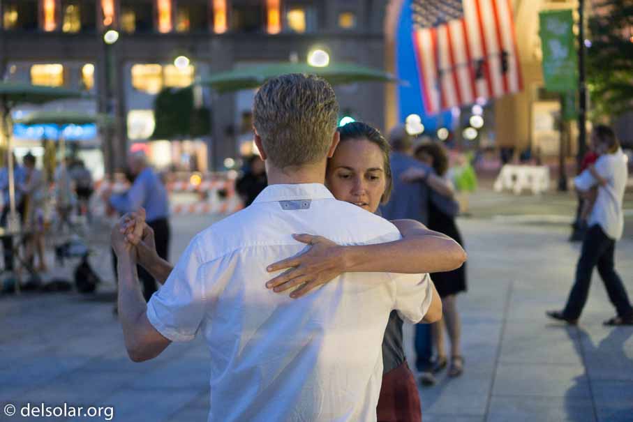 ILCE-6000  --  E 35mm F1.8 OSS -- 1/125 sec at f / 1.8 -- ISO 2500 -- 0 EV -- 