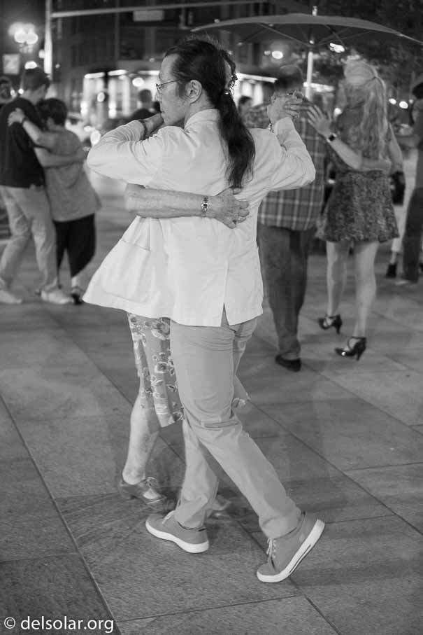 ILCE-6000  --  E 35mm F1.8 OSS -- 1/80 sec at f / 1.8 -- ISO 3200 -- 0 EV -- 