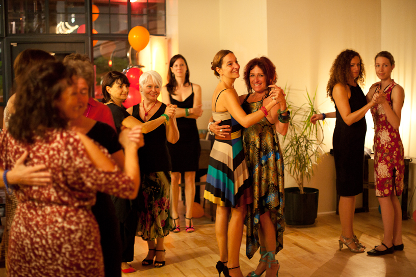 Canon EOS 5D Mark II - EF50mm f/1.4 USM