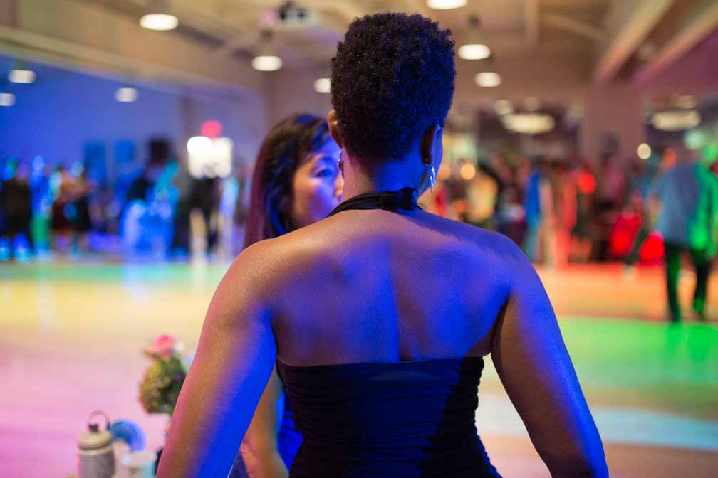 Canon EOS 5D Mark III  --  35mm -- 1/320 sec at f / 1.6 -- ISO 6400 -- 0 EV -- 