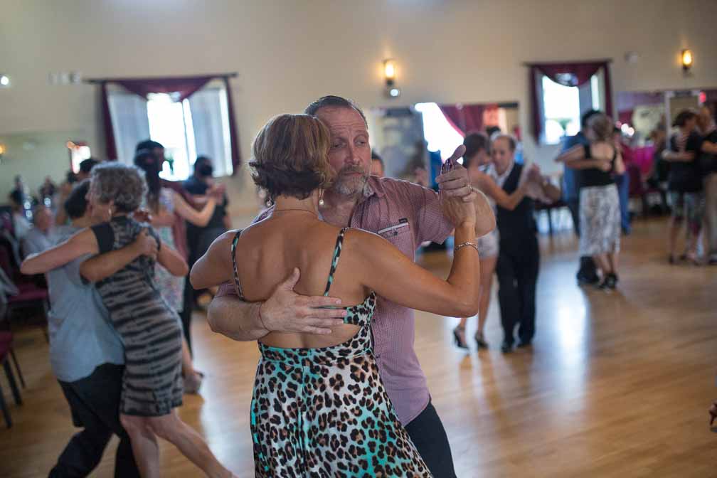 Canon EOS 5D Mark III  --  35mm -- 1/500 sec at f / 1.6 -- ISO 2500 -- 0 EV -- 