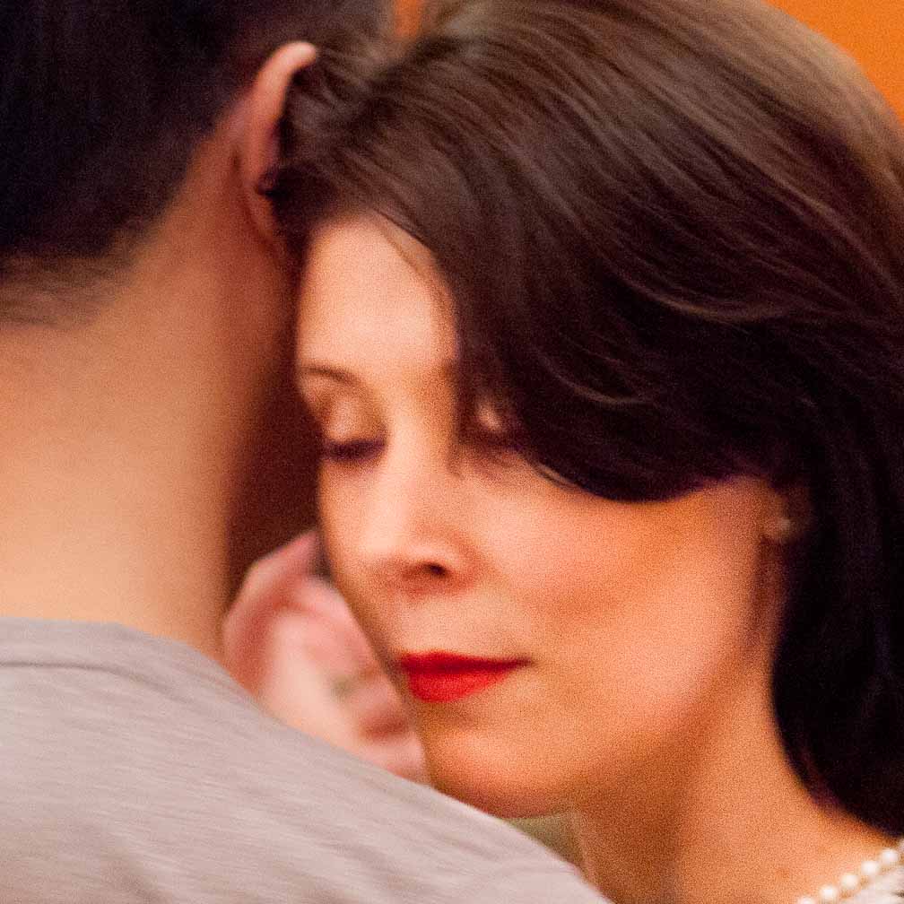 Canon EOS 5D Mark II  --  EF85mm f/1.8 USM -- 1/50 sec at f / 1.8 -- ISO 3200 -- 0 EV -- 