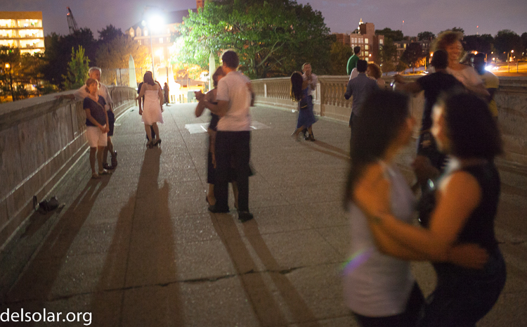 Canon EOS 5D Mark II  --  35 mm  --  35mm  