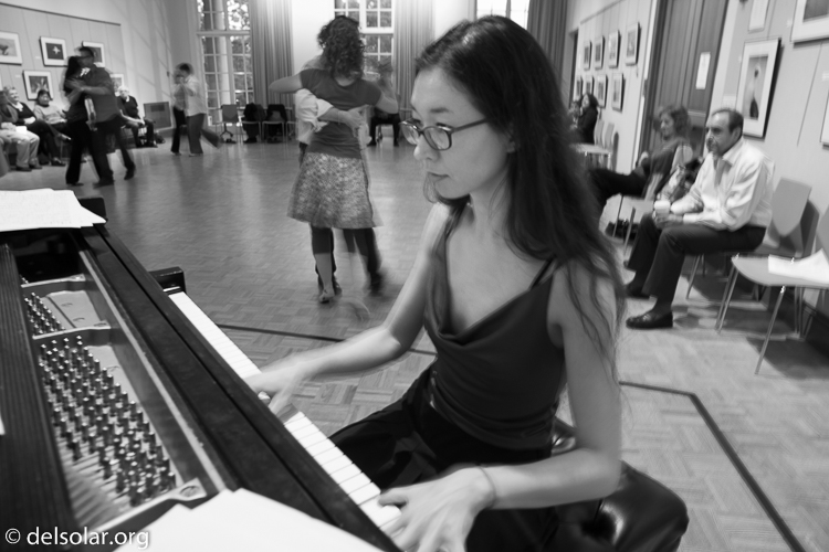 Canon EOS 5D Mark II  --  24 mm  --  EF24mm f/2.8  