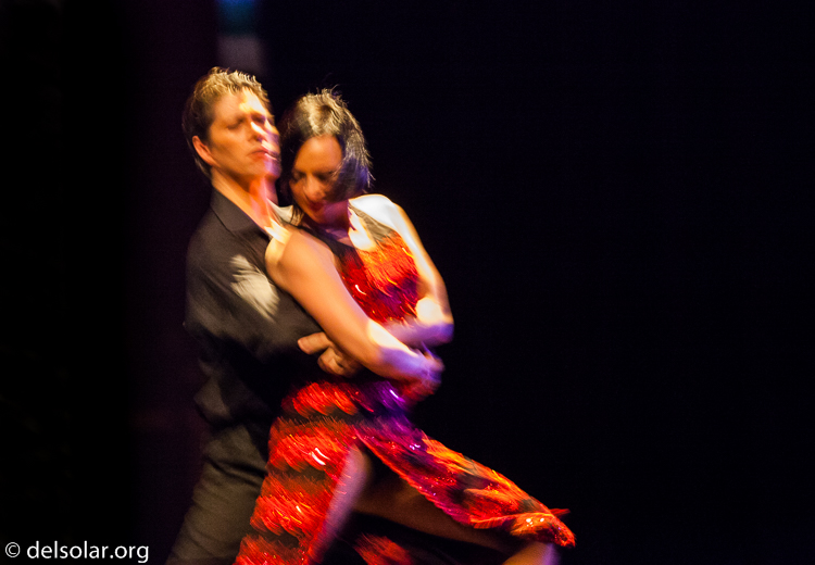 Canon EOS 5D Mark II  --  300 mm  --  EF300mm f/2.8L IS USM  