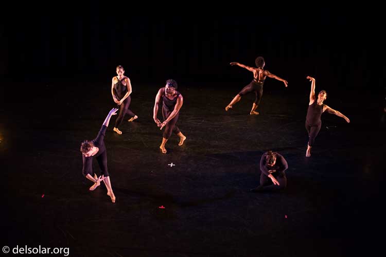 Canon EOS 5D Mark III  --  35 mm  --  35mm  