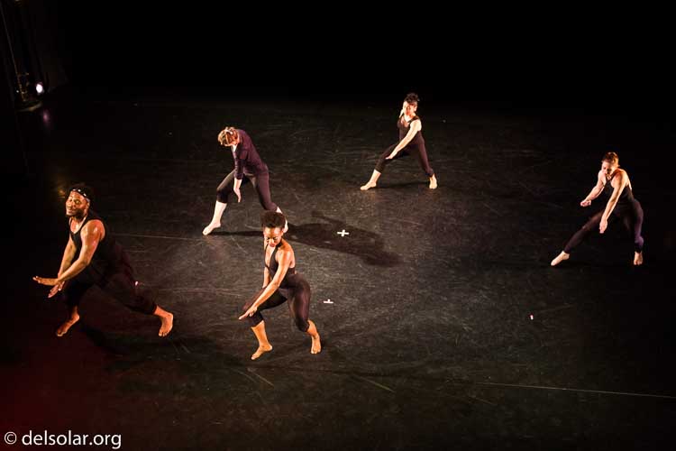 Canon EOS 5D Mark III  --  35 mm  --  35mm  