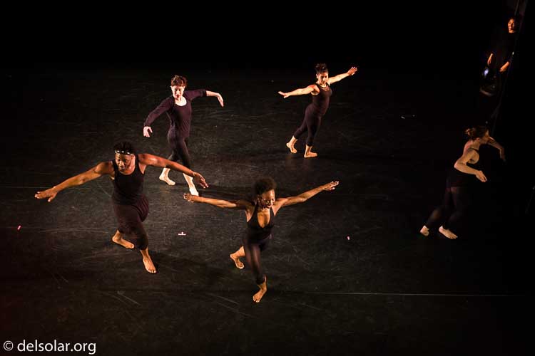 Canon EOS 5D Mark III  --  35 mm  --  35mm  