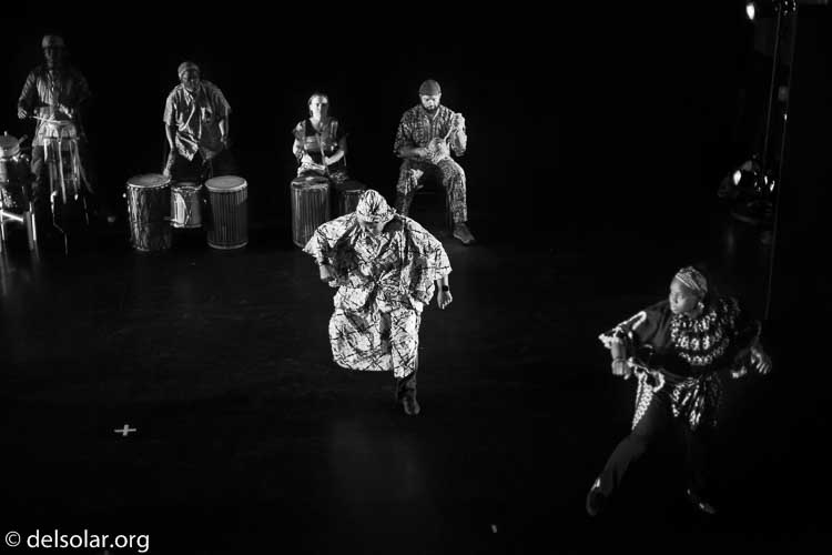 Canon EOS 5D Mark II  --  50 mm  --  EF50mm f/1.4 USM  