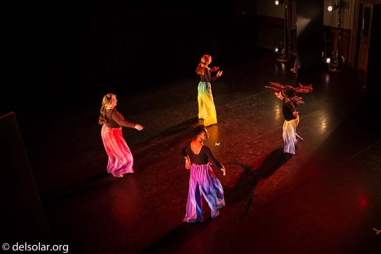 Canon EOS 5D Mark III  --  35 mm  --  35mm  