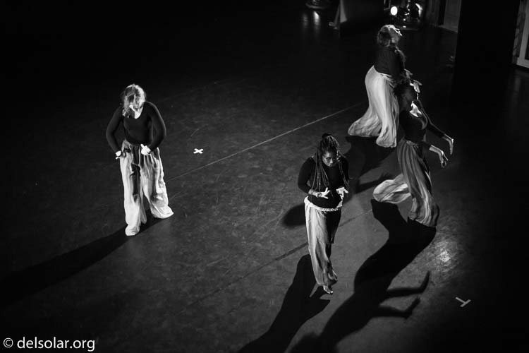 Canon EOS 5D Mark II  --  50 mm  --  EF50mm f/1.4 USM  